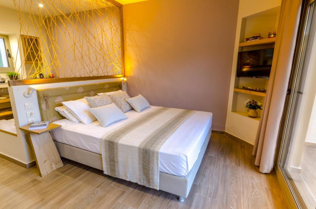 Forest Resort Suites Skiathos Трулос Екстериор снимка