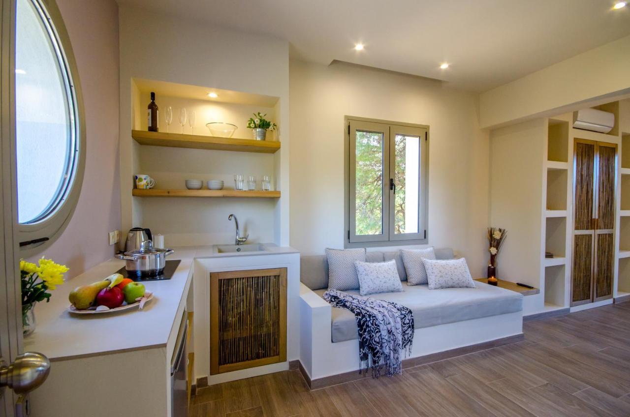 Forest Resort Suites Skiathos Трулос Екстериор снимка