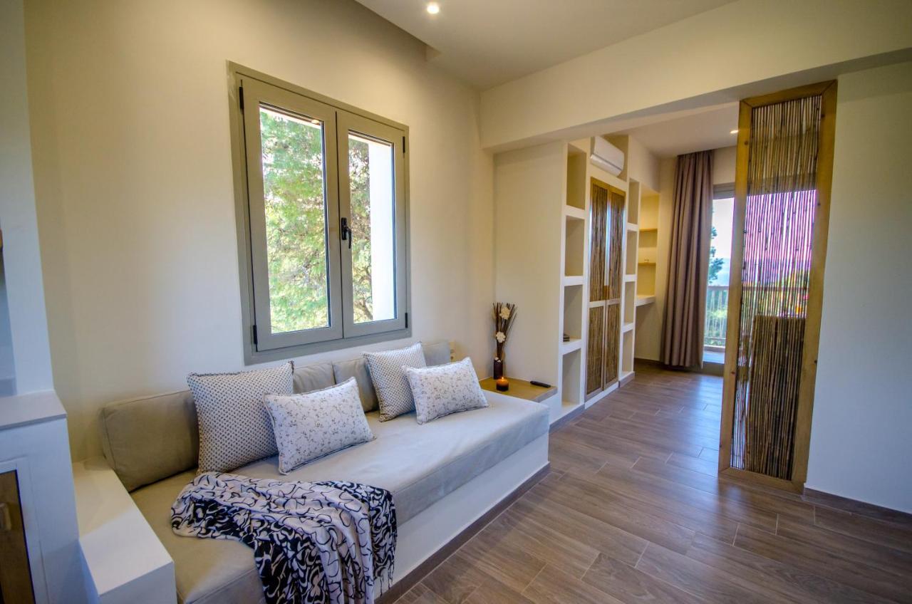 Forest Resort Suites Skiathos Трулос Екстериор снимка