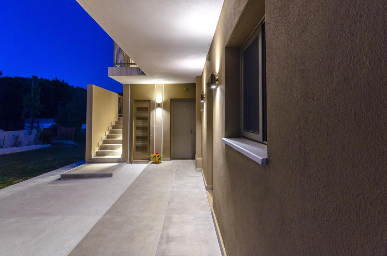 Forest Resort Suites Skiathos Трулос Екстериор снимка
