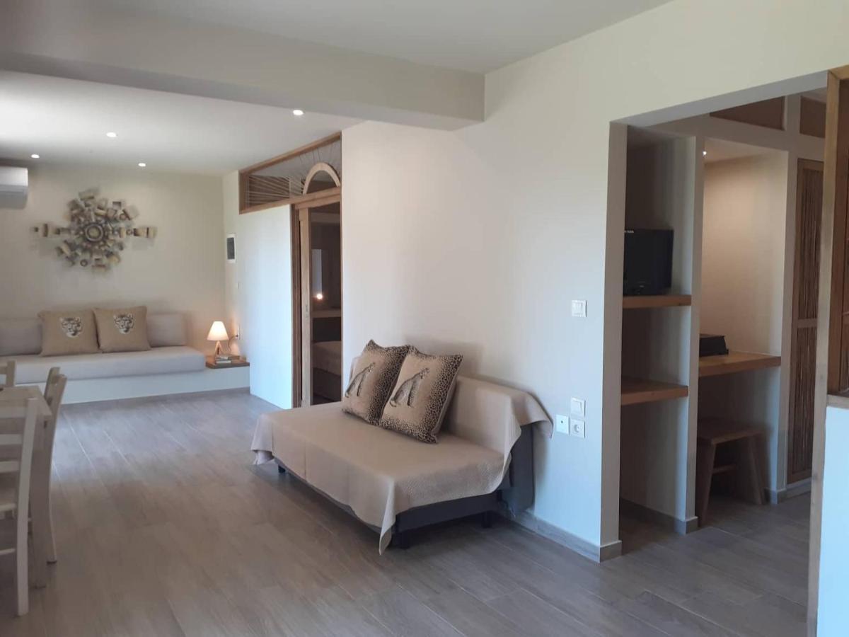 Forest Resort Suites Skiathos Трулос Екстериор снимка