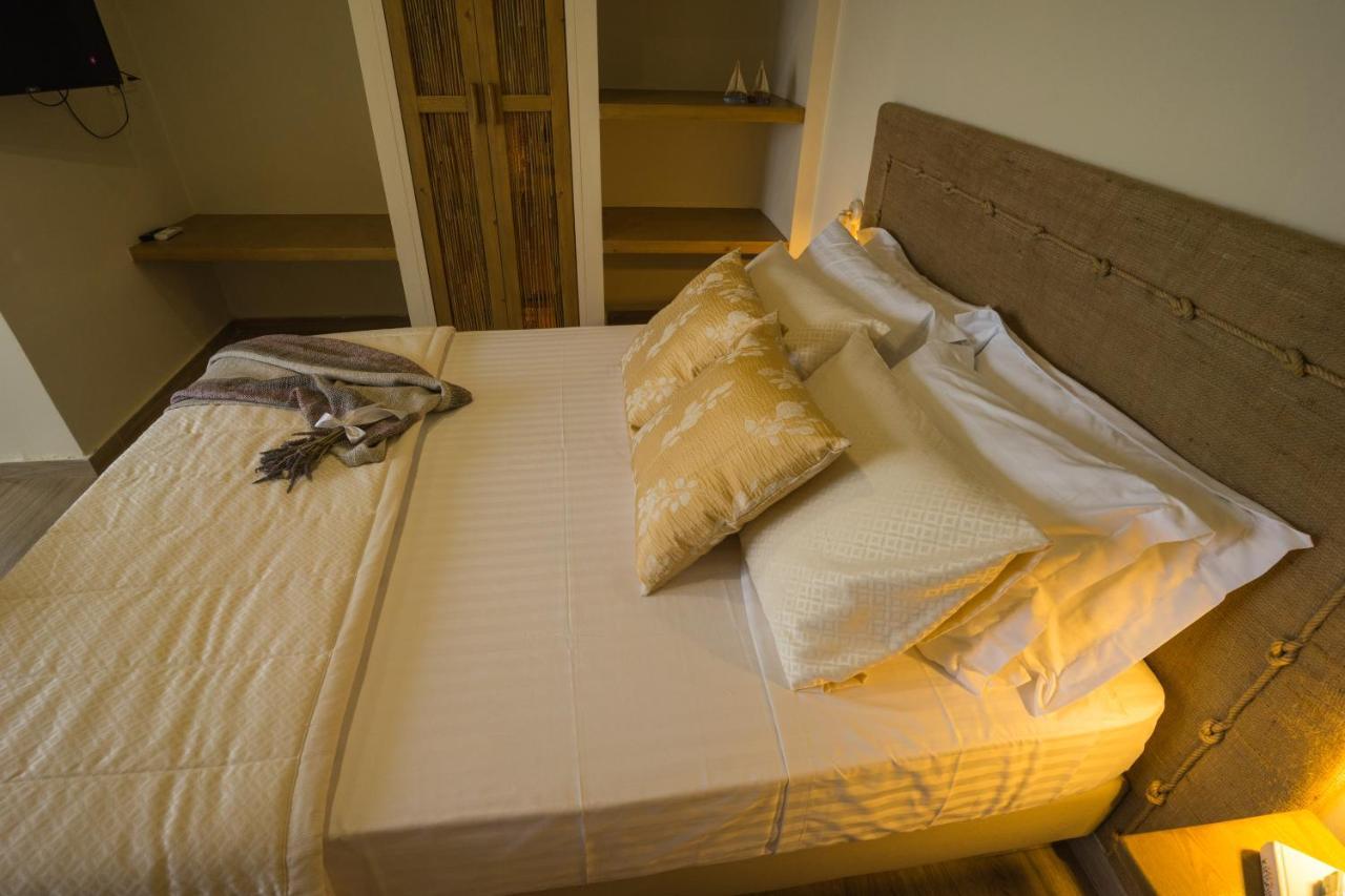 Forest Resort Suites Skiathos Трулос Екстериор снимка