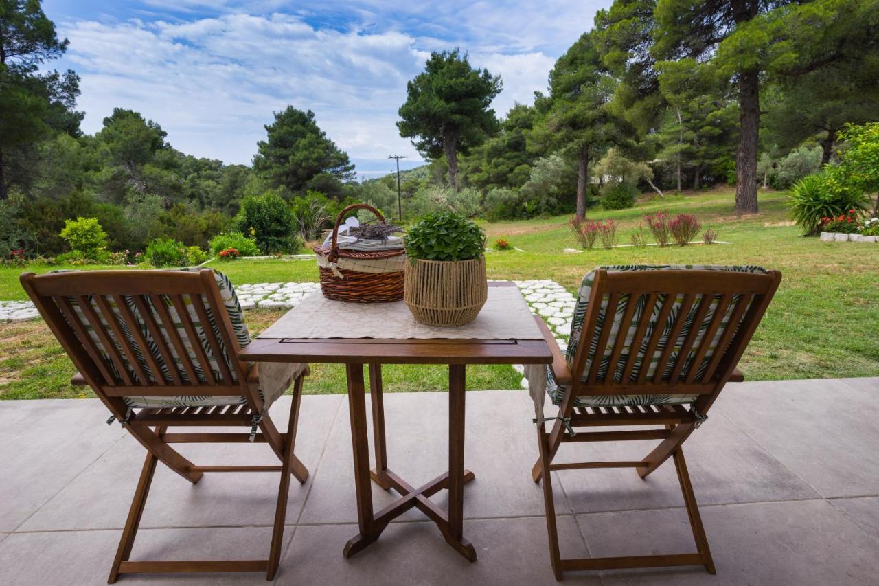 Forest Resort Suites Skiathos Трулос Екстериор снимка